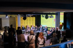 Żółta Kanapa po raz trzeci. W trosce o dobrostan młodych ludzi i przeciwko hejtowi 