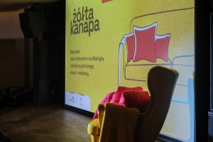 Żółta Kanapa po raz trzeci. W trosce o dobrostan młodych ludzi i przeciwko hejtowi 