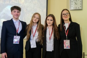 AIDStruction – „zwolnieni z teorii” w UMB