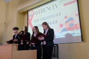 AIDStruction – „zwolnieni z teorii” w UMB