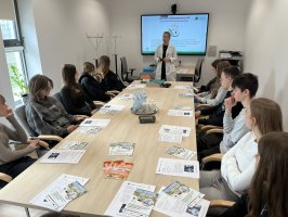 Zostań radiofarmaceutą lub kosmetologiem - kolejna tura zajęć pokazowych na UMB w ramach projeku StopDrop