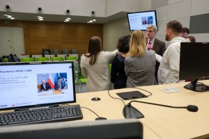 Przeciw dezinformacji – wspólne zajęcia NASK i UMB dla przyszłych lekarzy Przeciw dezinformacji – wspólne zajęcia NASK i UMB dla przyszłych lekarzy