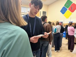 Uniwersytet Medyczny w Białymstoku na targach edukacyjnych w Augustowie