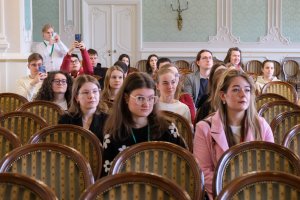 Studenci UMB na rzecz zdrowia psychicznego młodych ludzi. Inauguracja projektu „Oddychaj. Pierwsza pomoc psychologiczna”