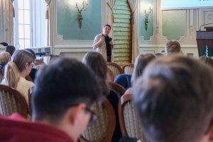 Studenci UMB na rzecz zdrowia psychicznego młodych ludzi. Inauguracja projektu „Oddychaj. Pierwsza pomoc psychologiczna”