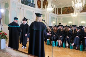 UMB ma 55 nowych magistrów farmacji