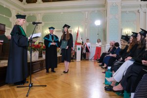 UMB ma 55 nowych magistrów farmacji