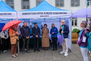 „Rozkręcamy świadomość o raku jajnika” – profilaktyczna akcja przeciwnowotworowa na dwóch i czterech kółkach