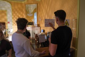 Escape room w Bibliotece UMB. Studenci uratowali Uczelnię przed wirusem Verna!