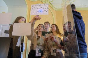 Escape room w Bibliotece UMB. Studenci uratowali Uczelnię przed wirusem Verna!