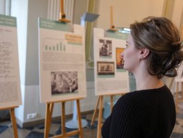 Z Białegostoku do Ameryki – o historii walki z polio – najnowsza wystawa Muzeum UMB i Pałacu Branickich Z Białegostoku do Ameryki – o historii walki z polio – najnowsza wystawa Muzeum UMB i Pałacu Branickich