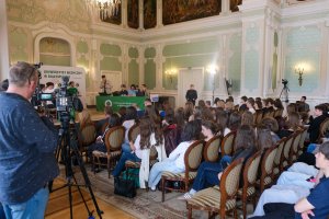 Argumenty jak pociski, kultura jak tarcza. Debata oksfordzka w UMB trzymała w napięciu do ostatniego głosu!