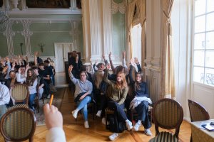 Argumenty jak pociski, kultura jak tarcza. Debata oksfordzka w UMB trzymała w napięciu do ostatniego głosu!