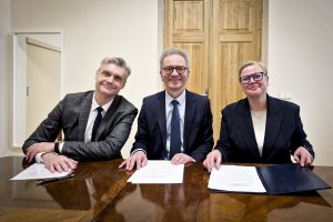 Nowy etap partnerstwa z Uniwersytetem Wileńskim. Podpisanie umowy o współpracy Nowy etap partnerstwa z Uniwersytetem Wileńskim. Podpisanie umowy o współpracy