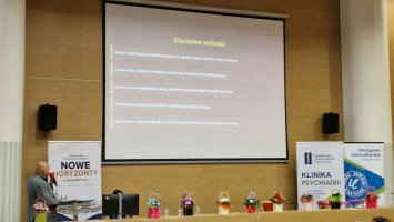 Uzależnienia XXI wieku - wykłady ekspertów i kilkuset uczestników „głodnych” najnowszej wiedzy Uzależnienia XXI wieku - wykłady ekspertów i kilkuset uczestników „głodnych” najnowszej wiedzy