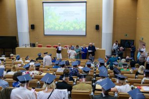 My chcemy dalej studiować! Zakończenie roku akademickiego na studiach senioralnych UMB My chcemy dalej studiować! Zakończenie roku akademickiego na studiach senioralnych UMB