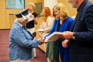 My chcemy dalej studiować! Zakończenie roku akademickiego na studiach senioralnych UMB My chcemy dalej studiować! Zakończenie roku akademickiego na studiach senioralnych UMB