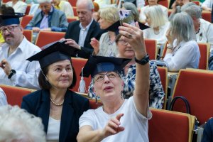 My chcemy dalej studiować! Zakończenie roku akademickiego na studiach senioralnych UMB My chcemy dalej studiować! Zakończenie roku akademickiego na studiach senioralnych UMB