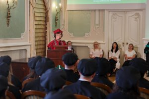 Sukces czy zobowiązanie? Profesury, habilitacje i doktoraty w UMB Sukces czy zobowiązanie? Profesury, habilitacje i doktoraty w UMB