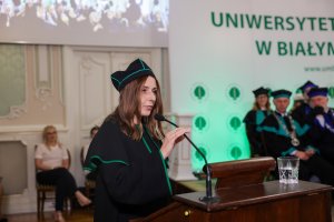 Sukces czy zobowiązanie? Profesury, habilitacje i doktoraty w UMB Sukces czy zobowiązanie? Profesury, habilitacje i doktoraty w UMB