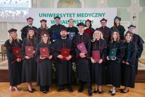 Sukces czy zobowiązanie? Profesury, habilitacje i doktoraty w UMB Sukces czy zobowiązanie? Profesury, habilitacje i doktoraty w UMB