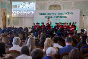 Sukces czy zobowiązanie? Profesury, habilitacje i doktoraty w UMB Sukces czy zobowiązanie? Profesury, habilitacje i doktoraty w UMB