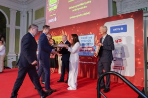 UMB najlepszą uczelnią medyczną w Polsce i w pierwszej dziesiątce wszystkich uczelni akademickich