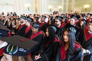 Absolwenci English Division odebrali dyplomy! Graduation ceremony of the class of 2026