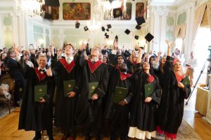 Absolwenci English Division odebrali dyplomy! Graduation ceremony of the class of 2026