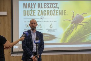 Kleszcze nie wybierają wieku. Konferencja prasowa w UDSK Kleszcze nie wybierają wieku. Konferencja prasowa w UDSK