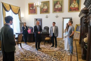 Wnuk rektora prof. Jakuba Chlebowskiego z wizytą w UMB Wnuk rektora prof. Jakuba Chlebowskiego z wizytą w UMB