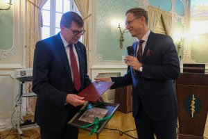 25 lat z sercem dla Podlasia. Prof. Tomasz Hirnle przechodzi na emeryturę