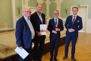 45 lat po dyplomie. Absolwenci rocznika 1981 spotkali się w Auli Magna 45 lat po dyplomie. Absolwenci rocznika 1981 spotkali się w Auli Magna