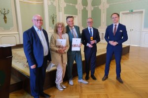45 lat po dyplomie. Absolwenci rocznika 1981 spotkali się w Auli Magna 45 lat po dyplomie. Absolwenci rocznika 1981 spotkali się w Auli Magna