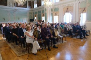 45 lat po dyplomie. Absolwenci rocznika 1981 spotkali się w Auli Magna 45 lat po dyplomie. Absolwenci rocznika 1981 spotkali się w Auli Magna