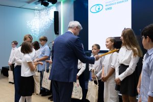 Młodzi badacze rozpoczęli rok akademicki 2026/2027 na UMB Młodzi badacze rozpoczęli rok akademicki 2026/2027 na UMB