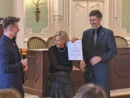 Srebrny jubileusz absolwentów kierunku lekarsko-dentystycznego Srebrny jubileusz absolwentów kierunku lekarsko-dentystycznego