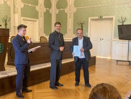 Srebrny jubileusz absolwentów kierunku lekarsko-dentystycznego Srebrny jubileusz absolwentów kierunku lekarsko-dentystycznego