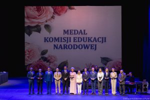 Nauczyciele akademiccy UMB uhonorowani Medalami Komisji Edukacji Narodowej Nauczyciele akademiccy UMB uhonorowani Medalami Komisji Edukacji Narodowej