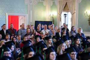 Absolwenci analityki medycznej i kosmetologii UMB odebrali dyplomy Absolwenci analityki medycznej i kosmetologii UMB odebrali dyplomy
