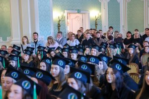 Absolwenci analityki medycznej i kosmetologii UMB odebrali dyplomy Absolwenci analityki medycznej i kosmetologii UMB odebrali dyplomy