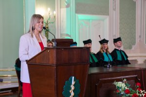 Absolwenci analityki medycznej i kosmetologii UMB odebrali dyplomy Absolwenci analityki medycznej i kosmetologii UMB odebrali dyplomy