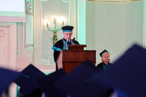 Absolwenci analityki medycznej i kosmetologii UMB odebrali dyplomy Absolwenci analityki medycznej i kosmetologii UMB odebrali dyplomy