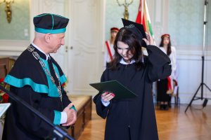 Absolwenci analityki medycznej i kosmetologii UMB odebrali dyplomy Absolwenci analityki medycznej i kosmetologii UMB odebrali dyplomy