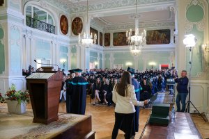 Absolwenci analityki medycznej i kosmetologii UMB odebrali dyplomy Absolwenci analityki medycznej i kosmetologii UMB odebrali dyplomy