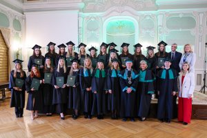 Absolwenci analityki medycznej i kosmetologii UMB odebrali dyplomy Absolwenci analityki medycznej i kosmetologii UMB odebrali dyplomy