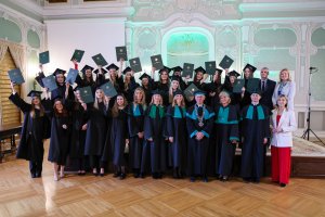 Absolwenci analityki medycznej i kosmetologii UMB odebrali dyplomy Absolwenci analityki medycznej i kosmetologii UMB odebrali dyplomy