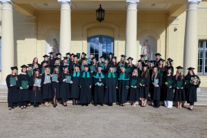 Absolwenci analityki medycznej i kosmetologii UMB odebrali dyplomy Absolwenci analityki medycznej i kosmetologii UMB odebrali dyplomy