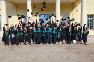 Absolwenci analityki medycznej i kosmetologii UMB odebrali dyplomy Absolwenci analityki medycznej i kosmetologii UMB odebrali dyplomy