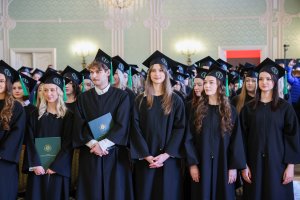 Absolwenci analityki medycznej i kosmetologii UMB odebrali dyplomy Absolwenci analityki medycznej i kosmetologii UMB odebrali dyplomy